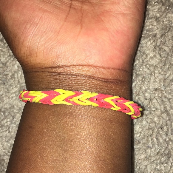 Loomed rubber band bracelet - Picture 2 of 3